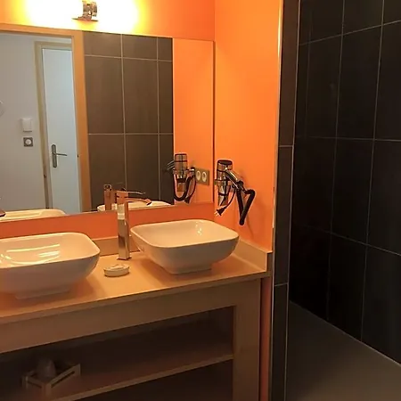 Du Bout Du Monde Otel 3*