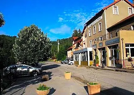 Du Bout Du Monde Hotel Saint-Georges (Cantal)