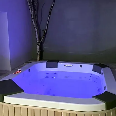 Du Bout Du Monde Otel 3*