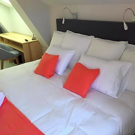 Du Bout Du Monde Hotel Saint-Georges (Cantal)