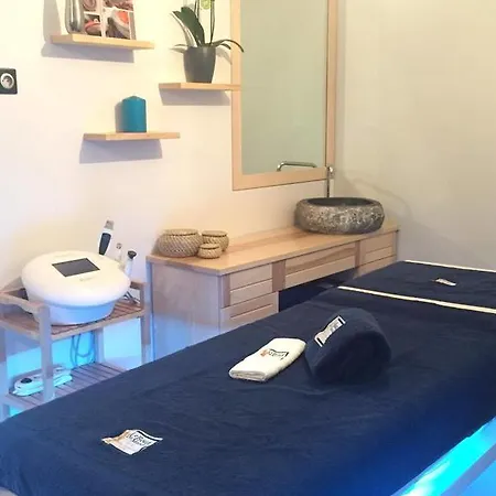 Hotel Du Bout Du Monde Saint-Georges (Cantal)